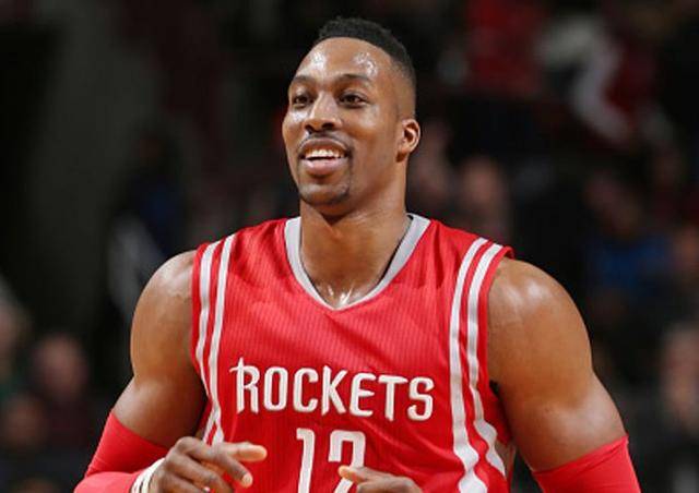 记者：多特向巴萨询问了17岁中场吉列-费尔南德斯的情况